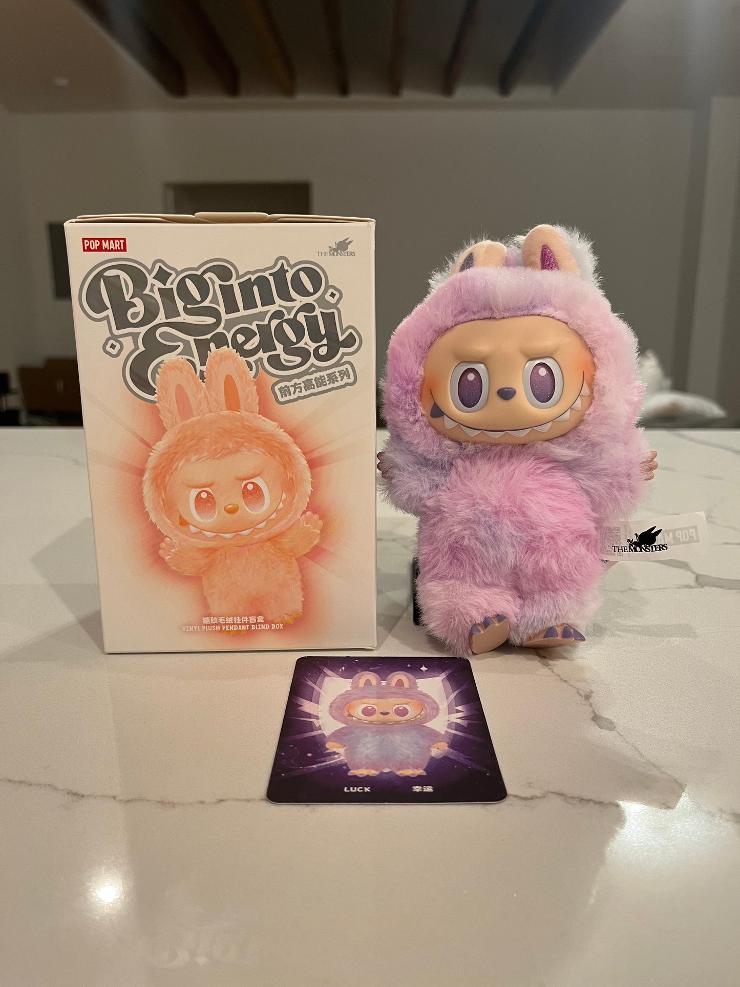 POP MART - BIG INTO ENERGY LABUBU